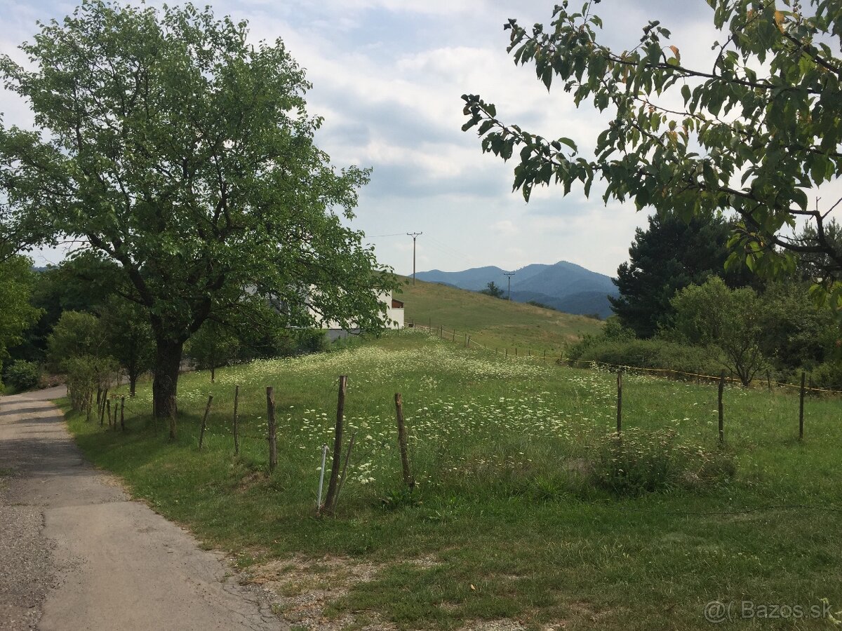 Rovinaty, slnecny pozemok v Zarnovici