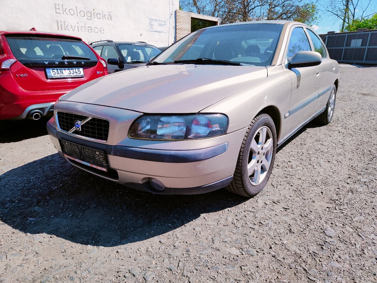 Volvo S60 T5 184kw - Náhradní díly