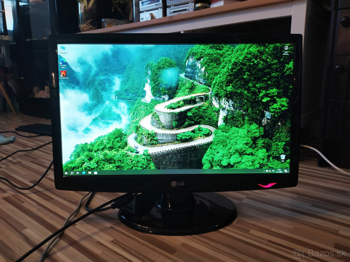 22" LCD monitor LG