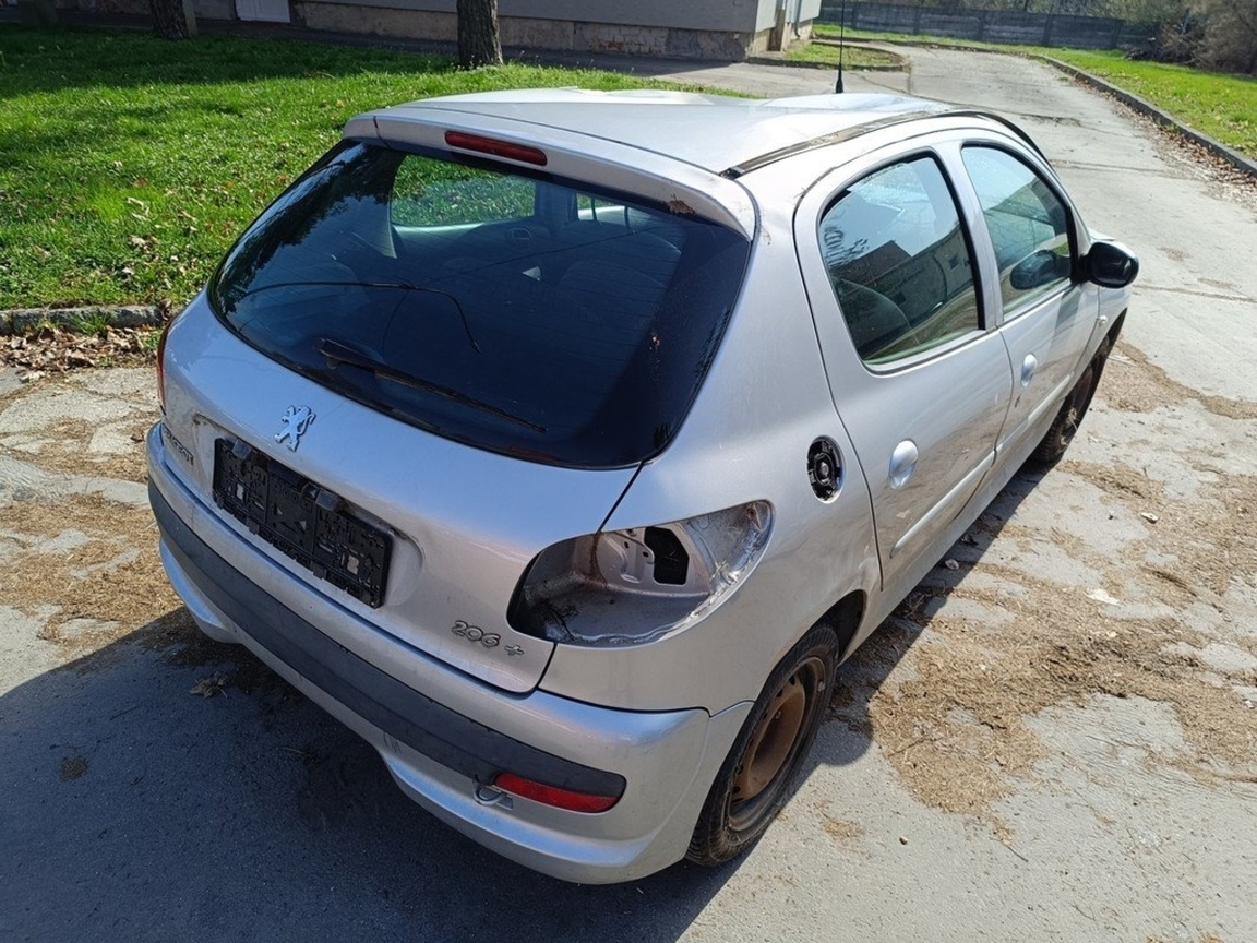 Peugeot 206+ 1.4 HDi kód motora 8HZ