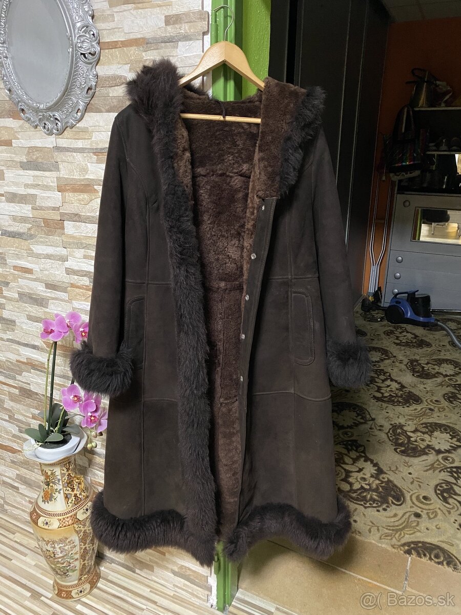 Kožený kabát na predaj