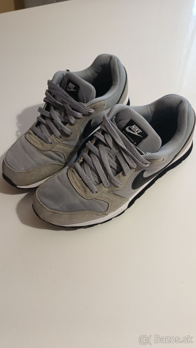 Nike MD Runner 42,5