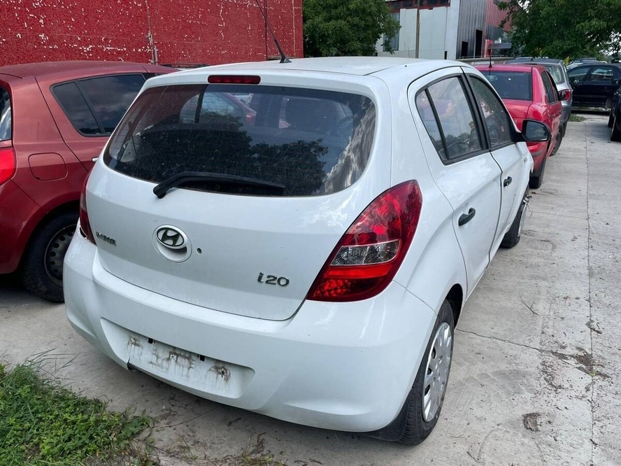 Rozpredám Hyundai i20 benzín diesel automat manuál