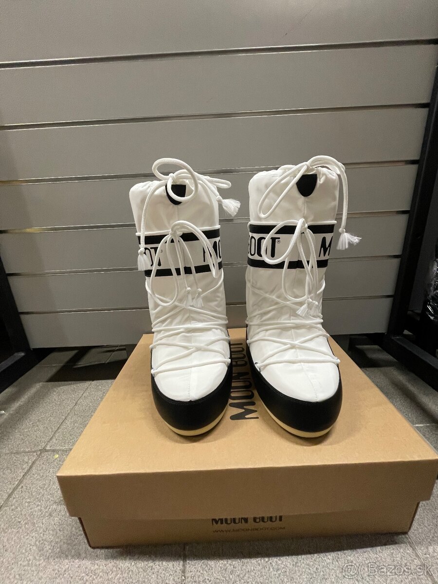 Moon Boot White/Black