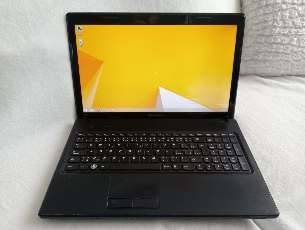 rozpredám notebook Lenovo g570