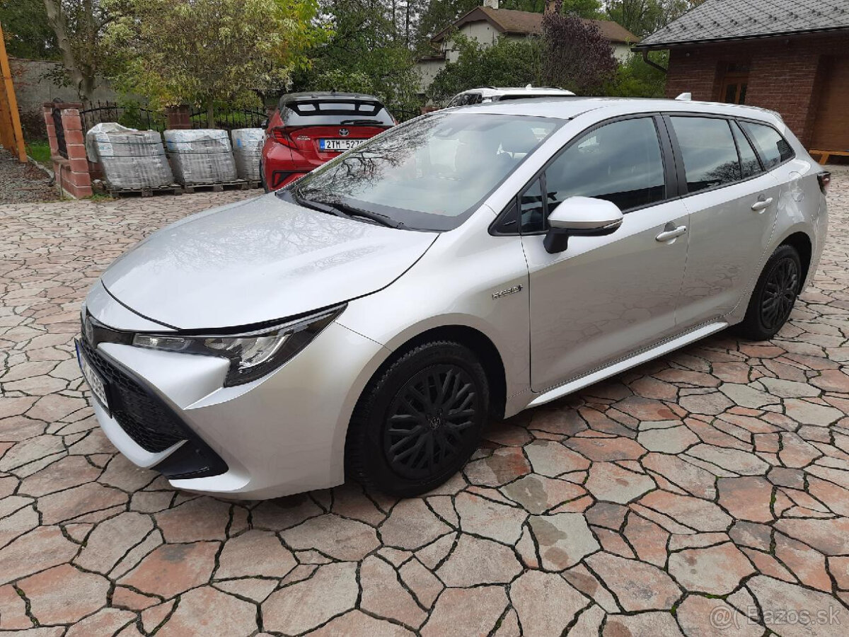 Toyota corolla 1,8 hybrid rv 2019 puvod čr