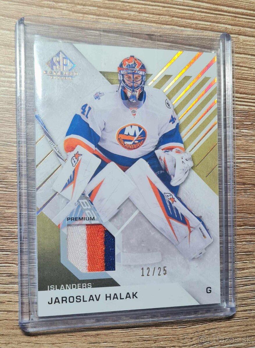 Jaroslav Halak - vzacna limitovana NHL karta s kusom nasivky