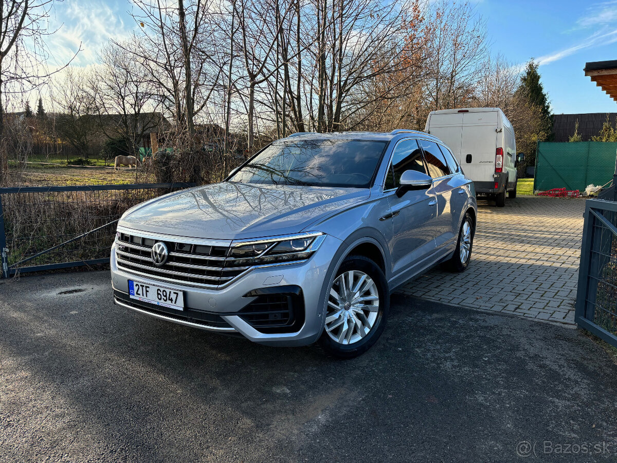 VW Touareg 3.0tdi 210kw R-line Matrix TOP Krasavec