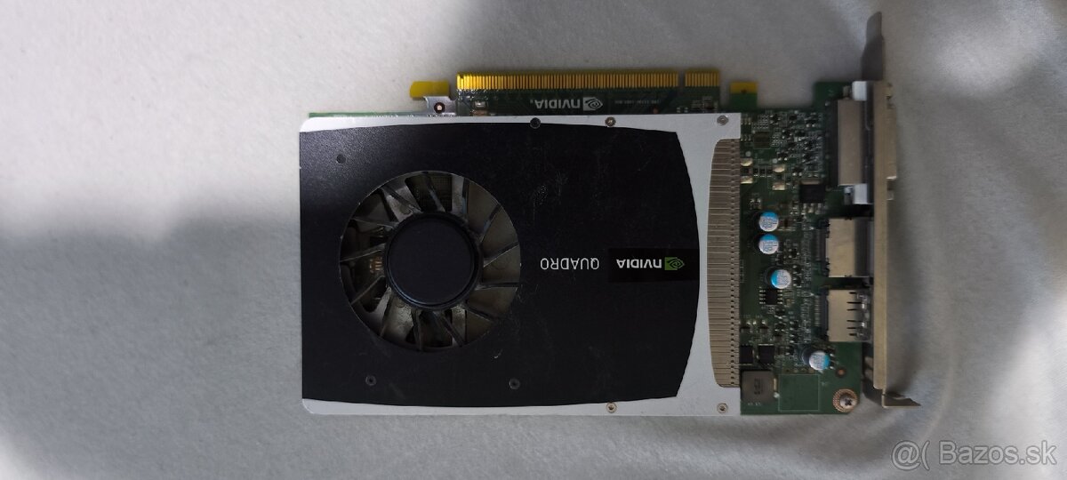 Grafická karta NVIDIA Quatro 2000