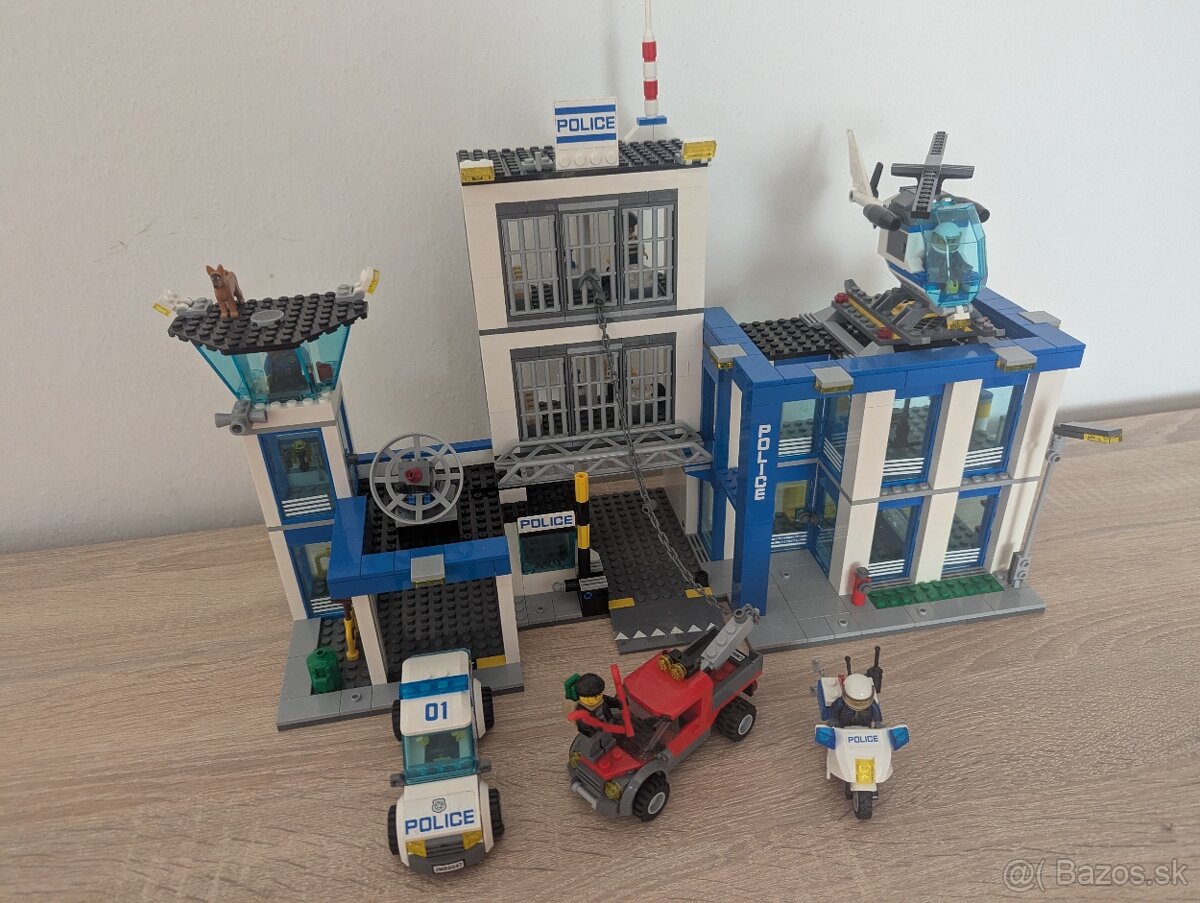 Lego City 60047 Policajná stanica