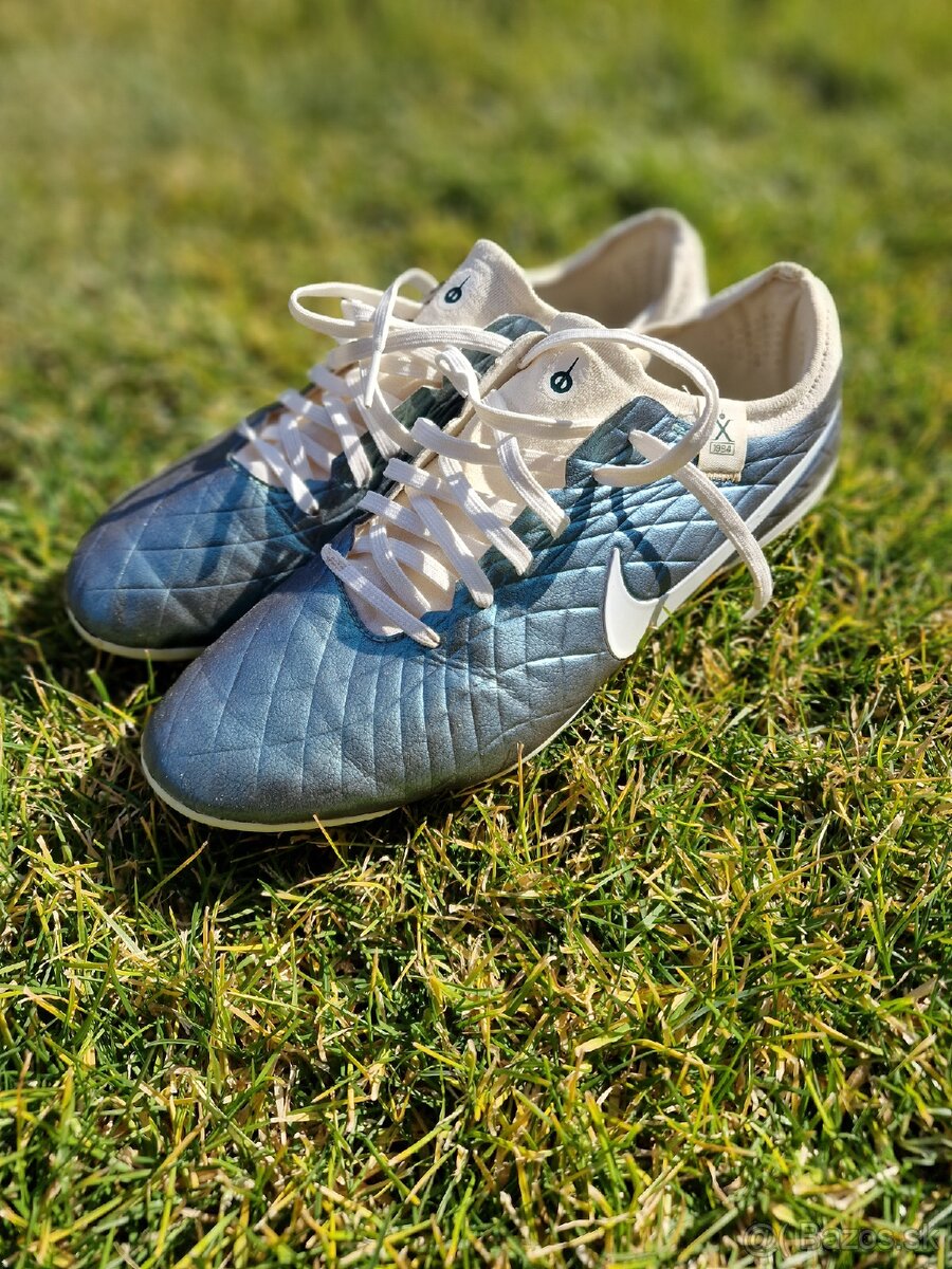 Nike tiempo