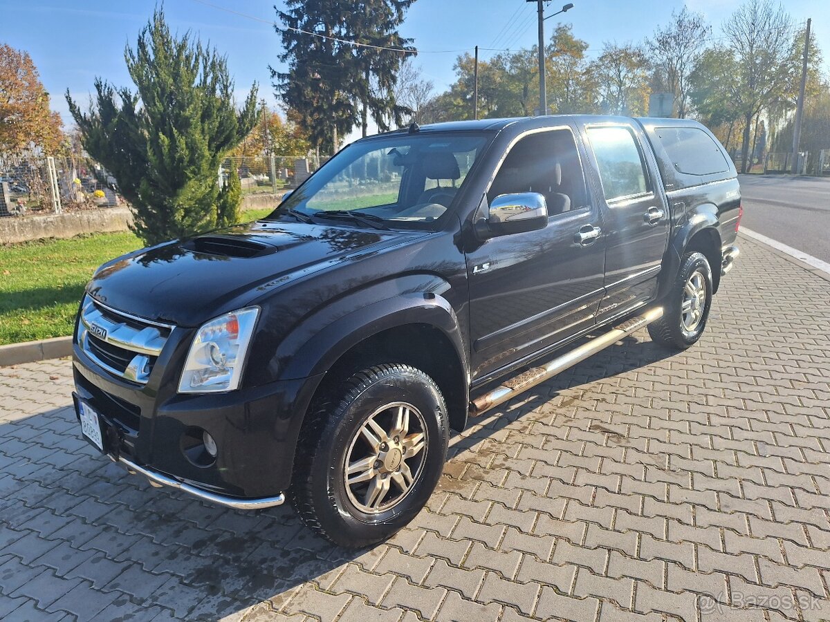 ISUZU D MAX 3,0 DIESEL 4X4 AUTOMAT ŤAŽNÉ