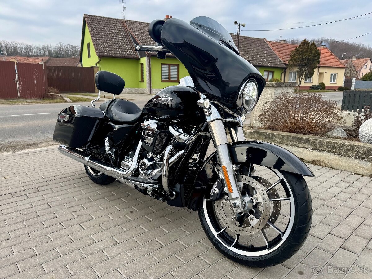 Street Glide  2023