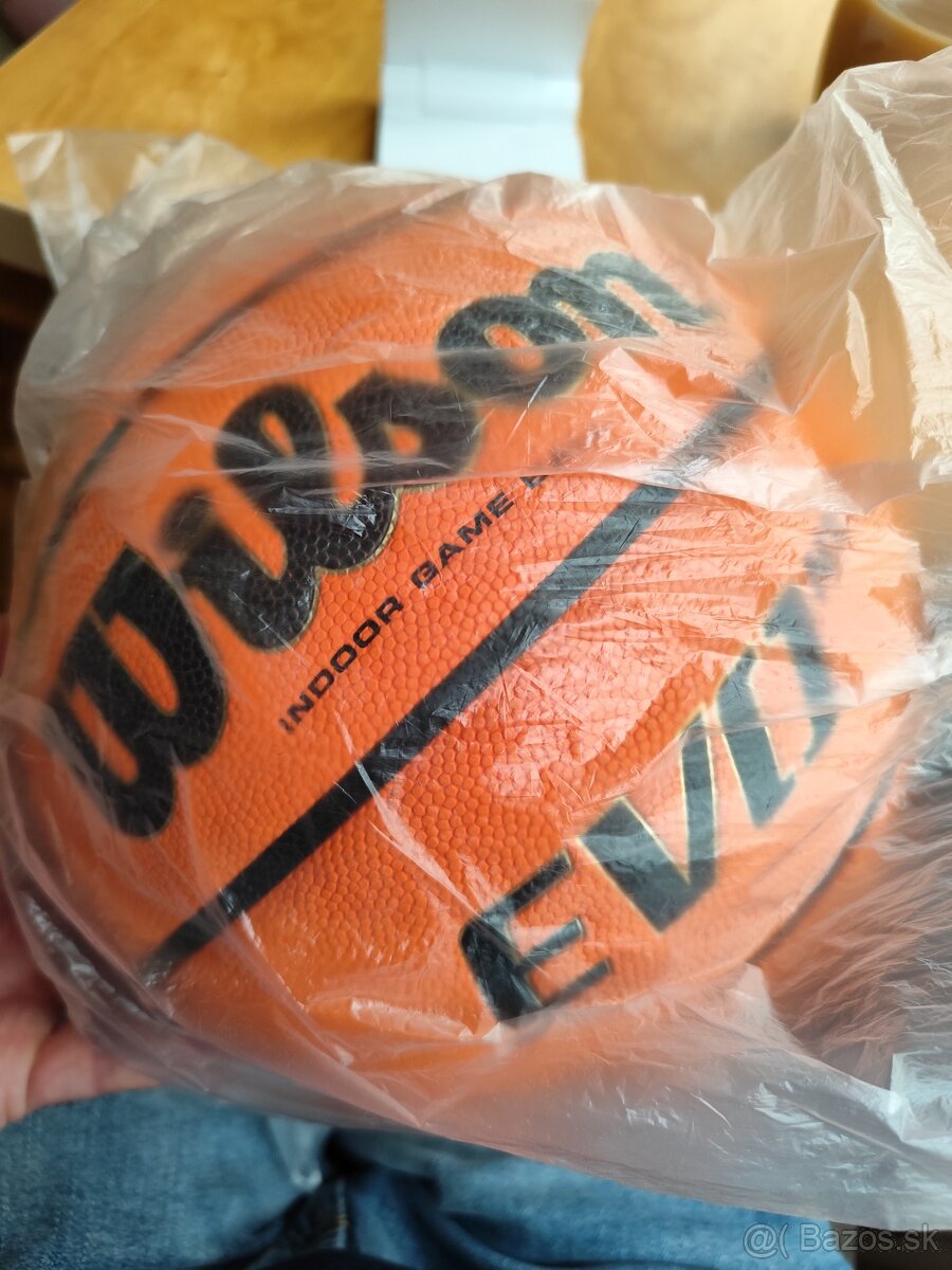 Predam novu loptu Wilson EVO NXT na basketbal