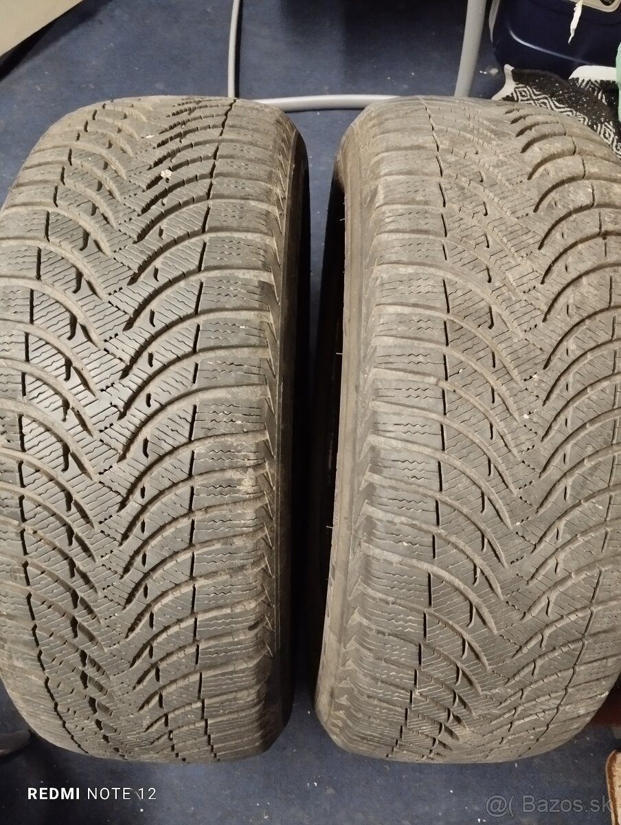 Predám dve zimné pneumatiky Michelin 225/55 R17