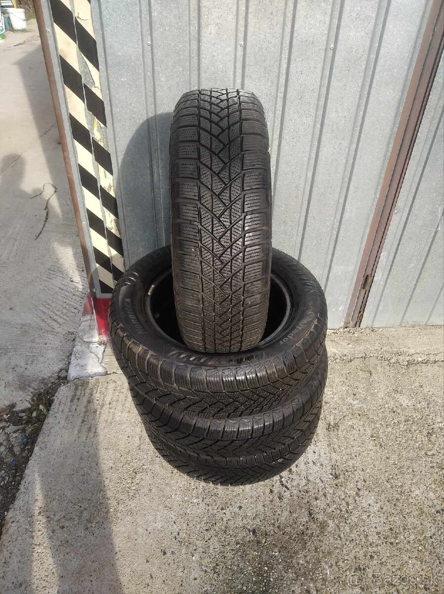 Predám 4ks zimné pneu.185/60R14 Matador dezen 7,0mm