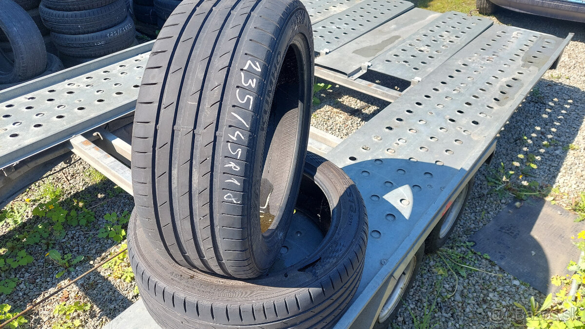 235/45R18