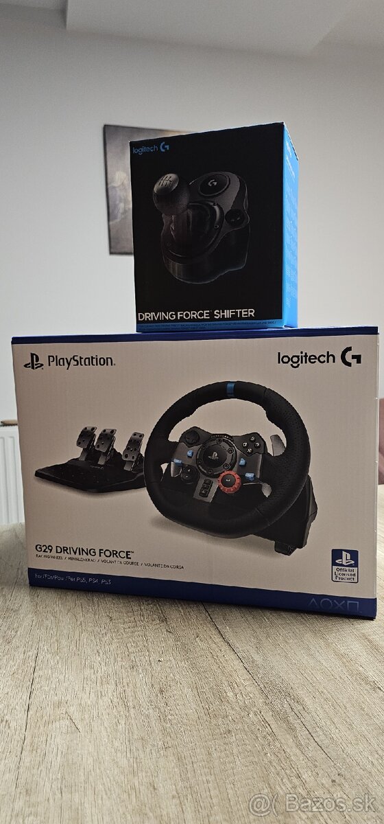 Logitech volant ps4-ps5-PC,pedále,páku a hru ps4