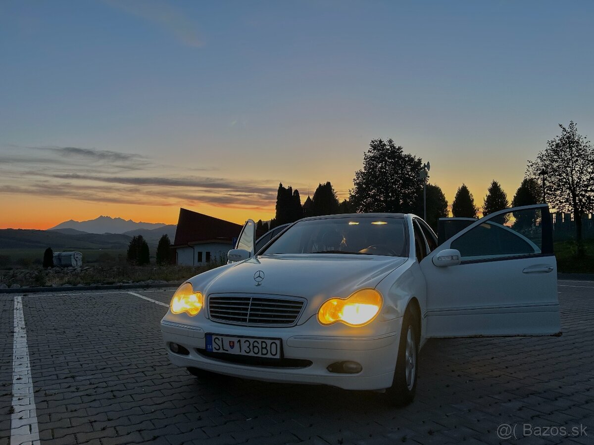 Mercedes-Benz c200 kompresor elegance