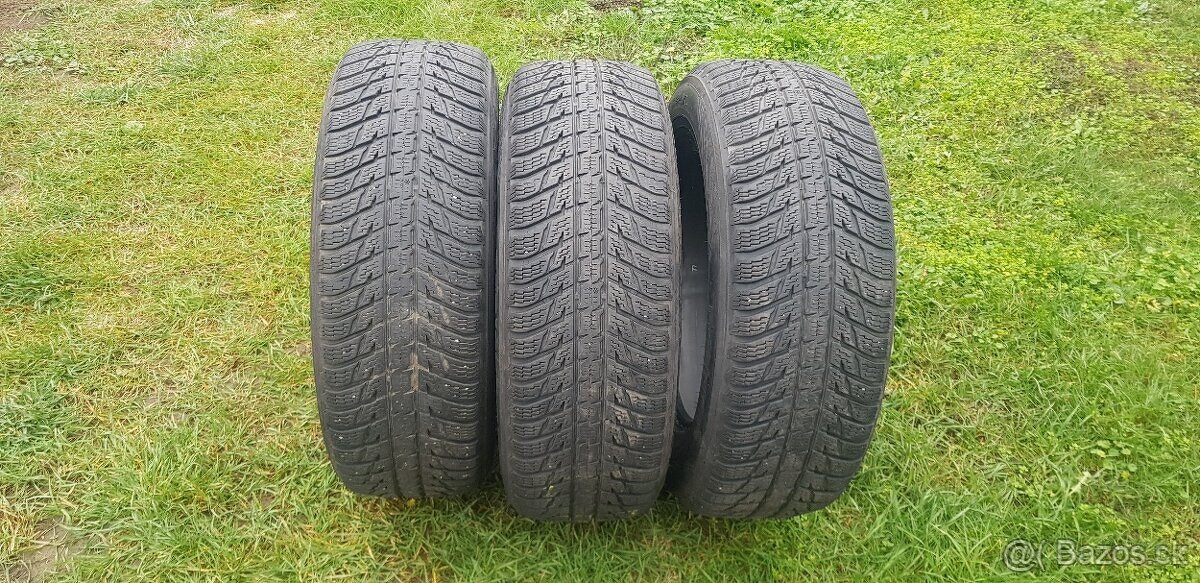 Predám 3x zimnú pneumatiku NOKIAN WR SUV3 235/65R17 108H XL