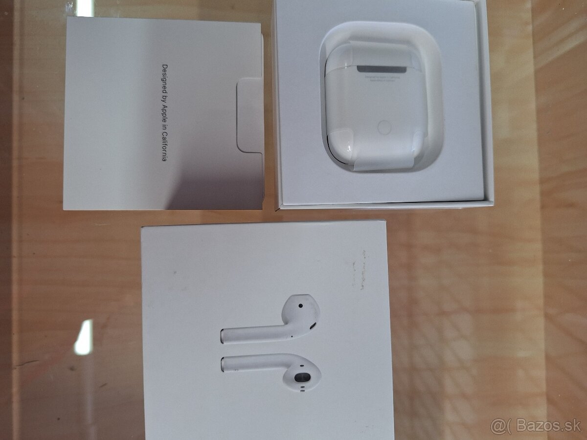 Apple AirPods MV7N2ZM/A