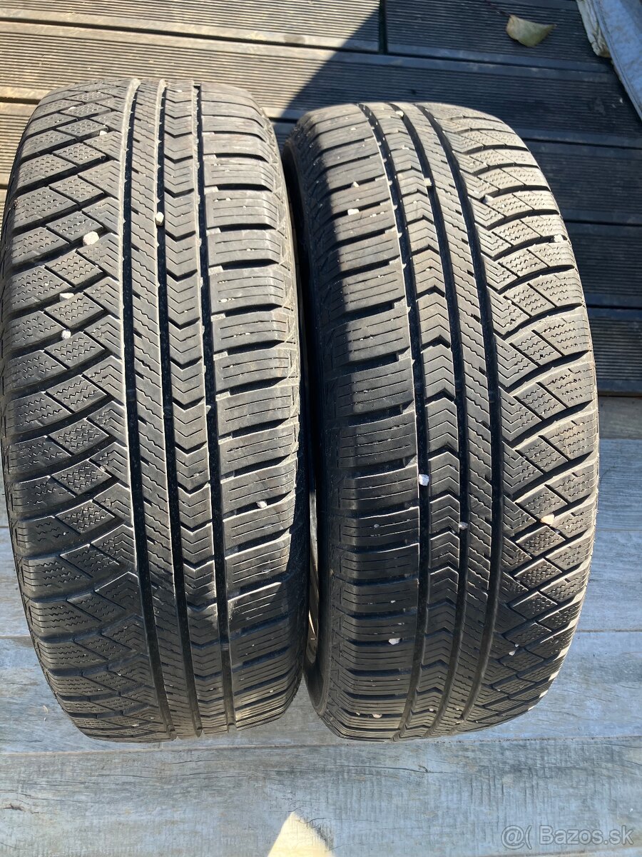 —-/—Celorocne pneu 205/60 R16