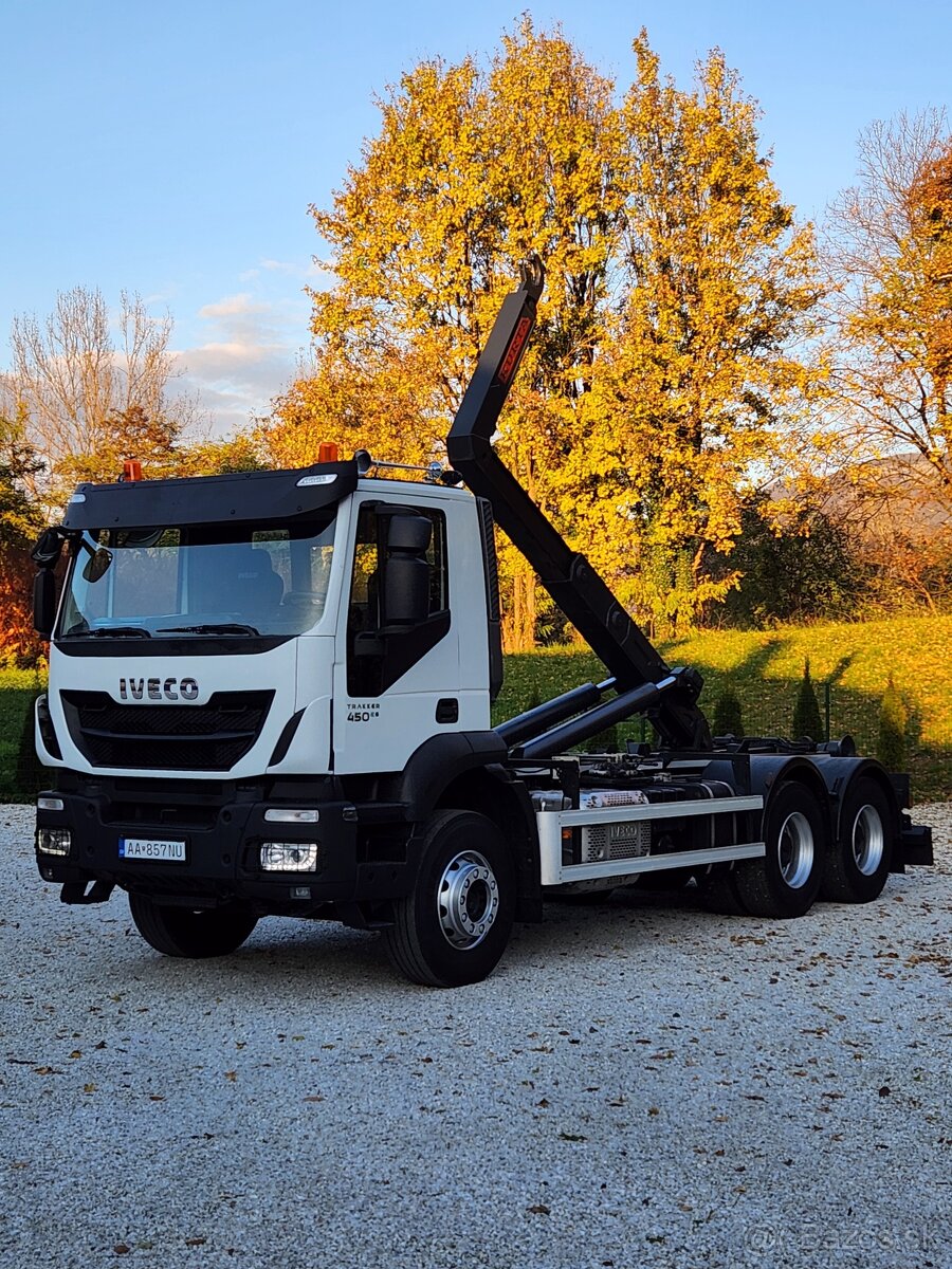 IVECO TRAKKER 450 / 6x4 / naťahovák kontajnerov