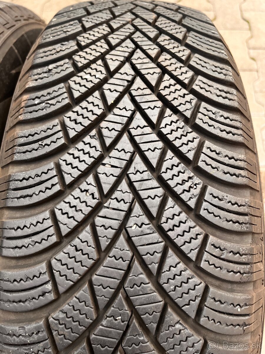 215/70R16 Nexen zimne