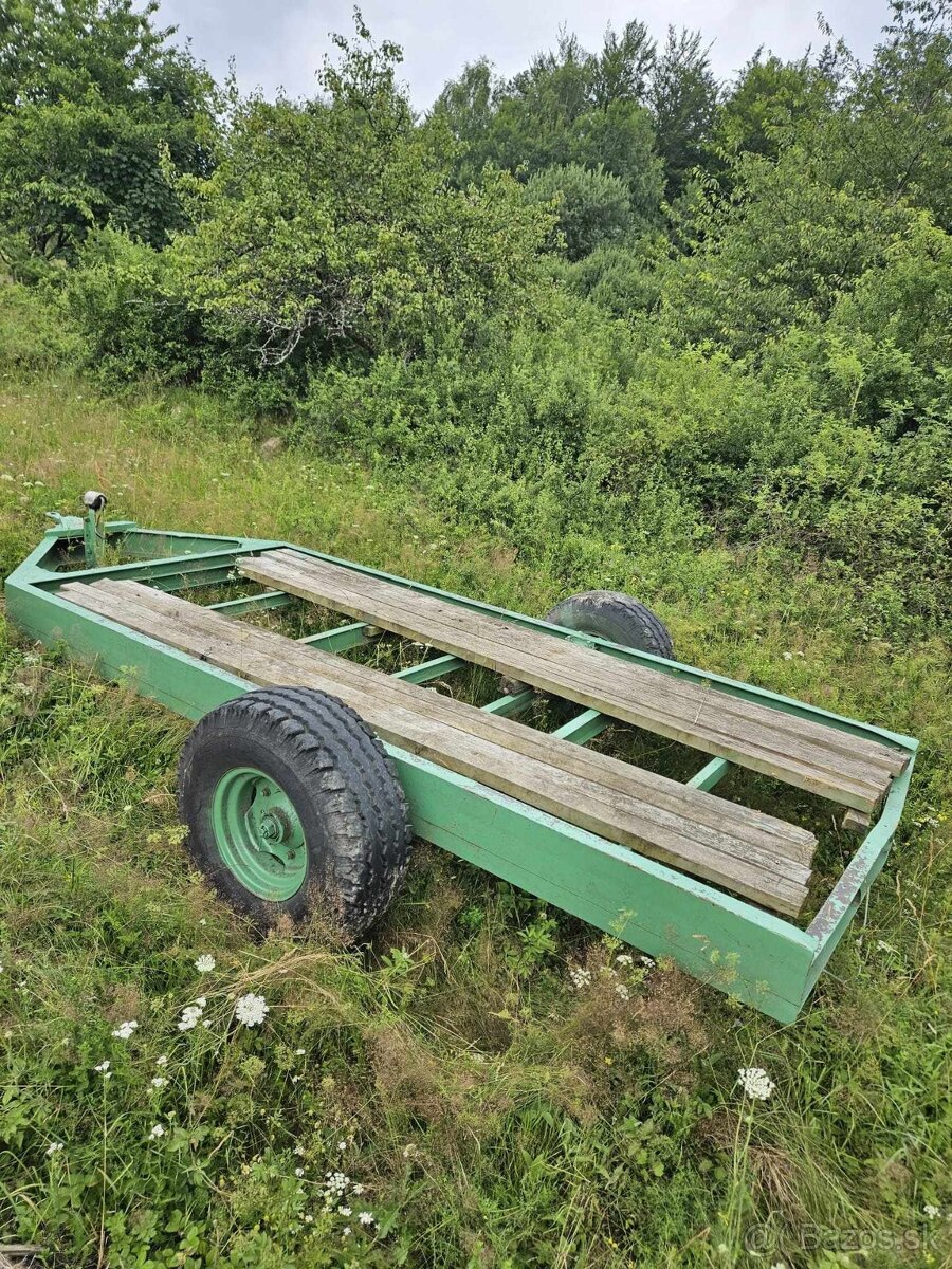 Vlečka za traktor, valník