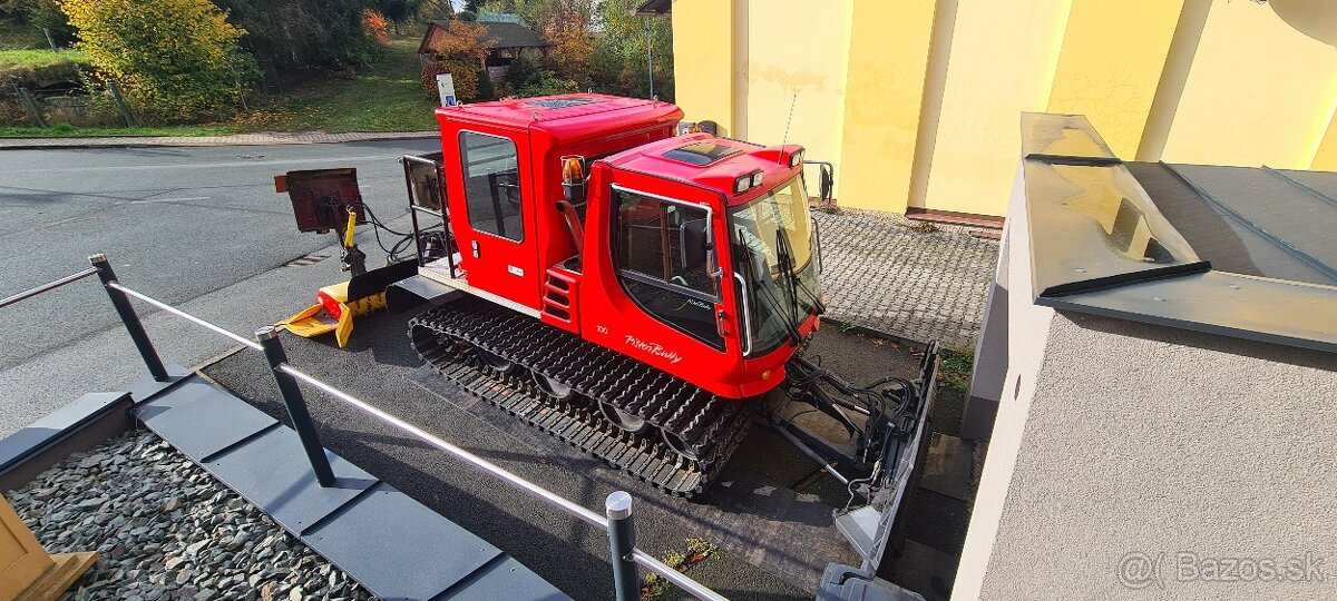 Pistenbully Kassbohrer Pb 100 cabin