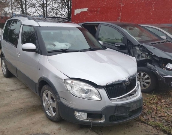 Rozpredám na diely Škoda Roomster 1.9TDI BXW