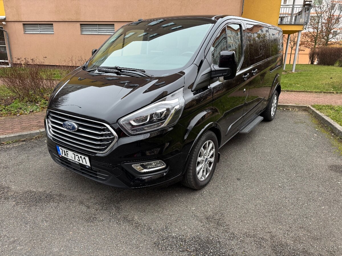 Ford Tourneo Custom Autm. Titanium kůže,navi,8míst. CZ