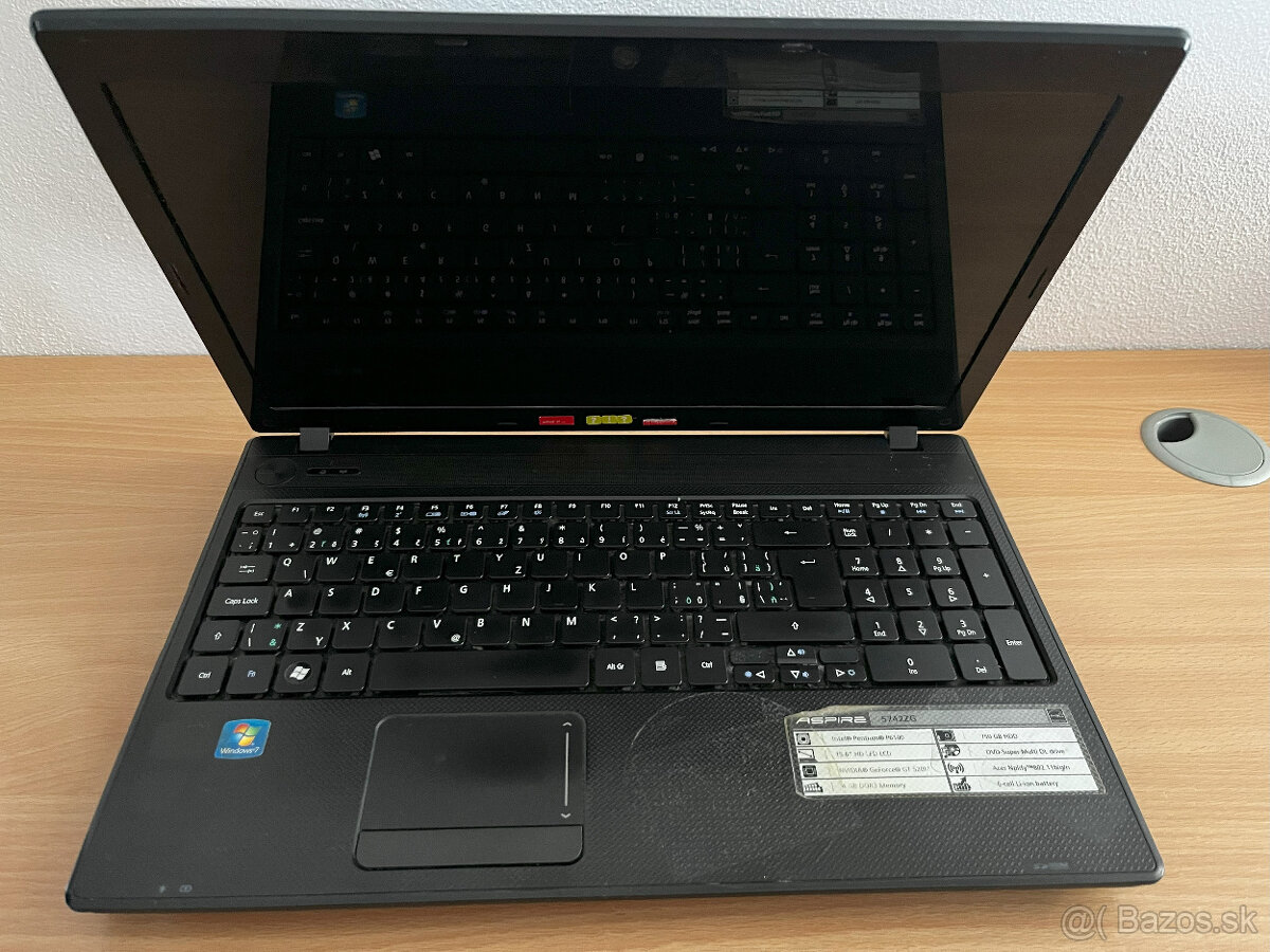 ACER ASPIRE 5742ZG - P6100 / Nvidia GT 520M - Diely