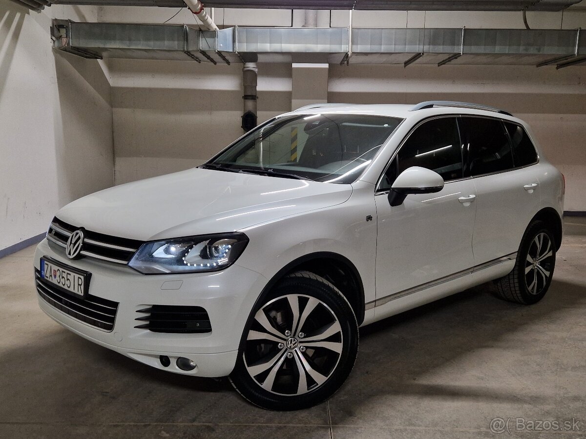 VW Touareg R-line Webasto 4x4 Vyservisovaný 3.0 L 242hp V6