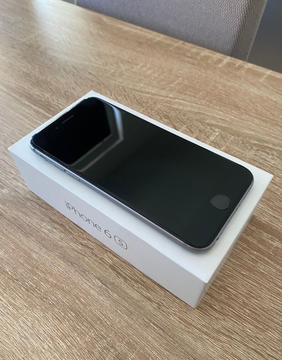 Predám - Apple iPhone 6s 32GB