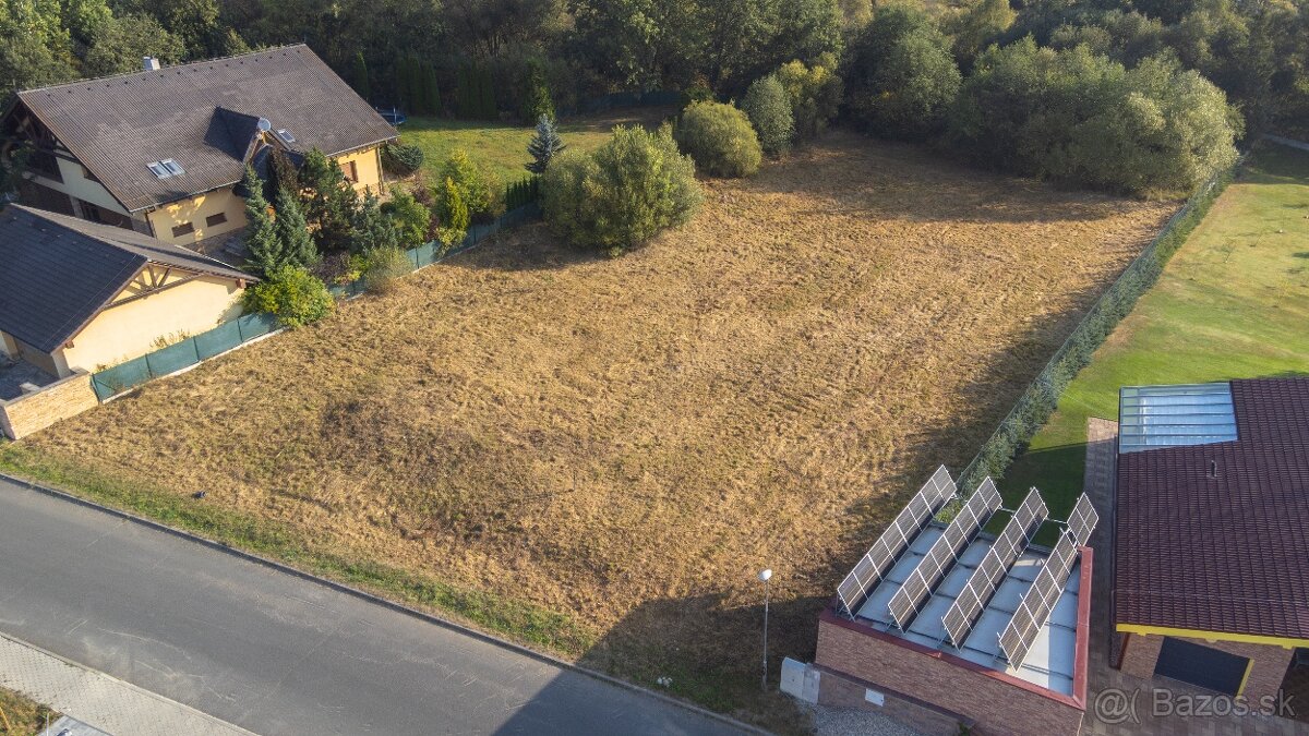 Na predaj perspektívny pozemok vo Veľkej Lomnici