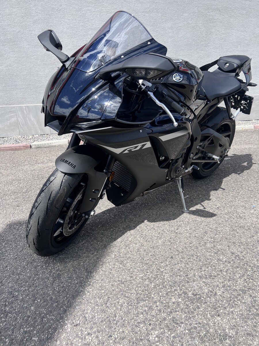 Yamaha YZF-R1 2024