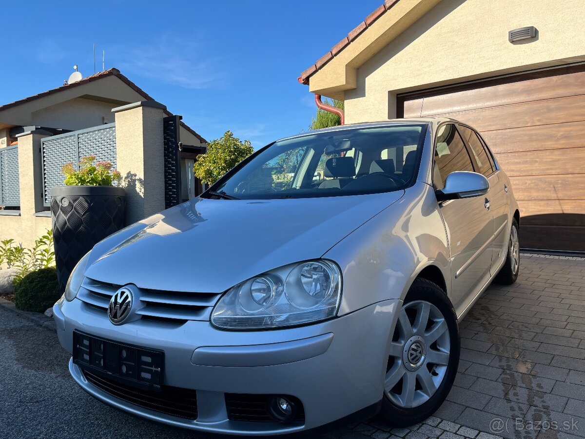 Volkswagen Golf 1.6 Sportline