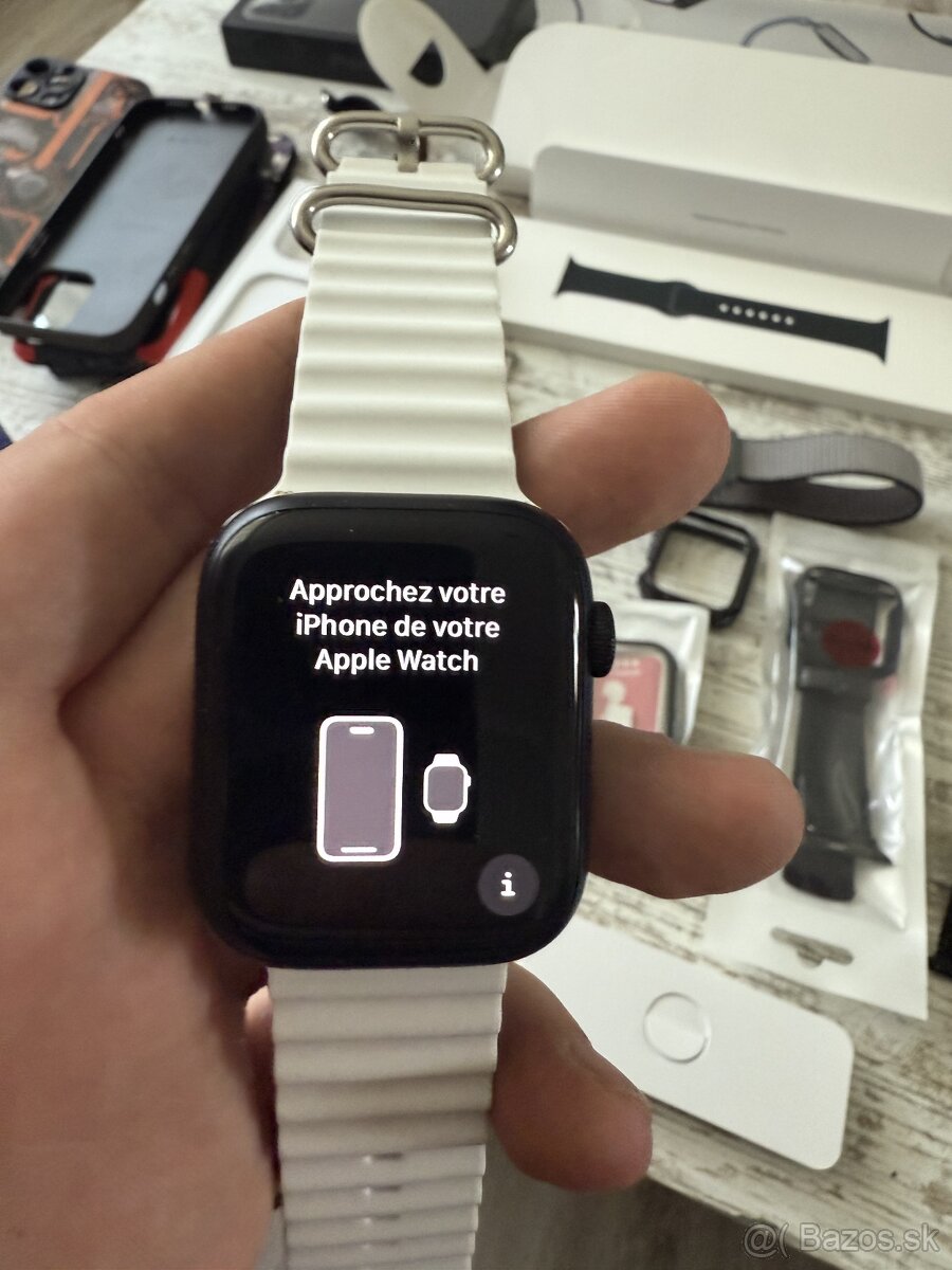 Predám Apple Watch Series 7 45mm, farba Midnight, GPS + WIFI