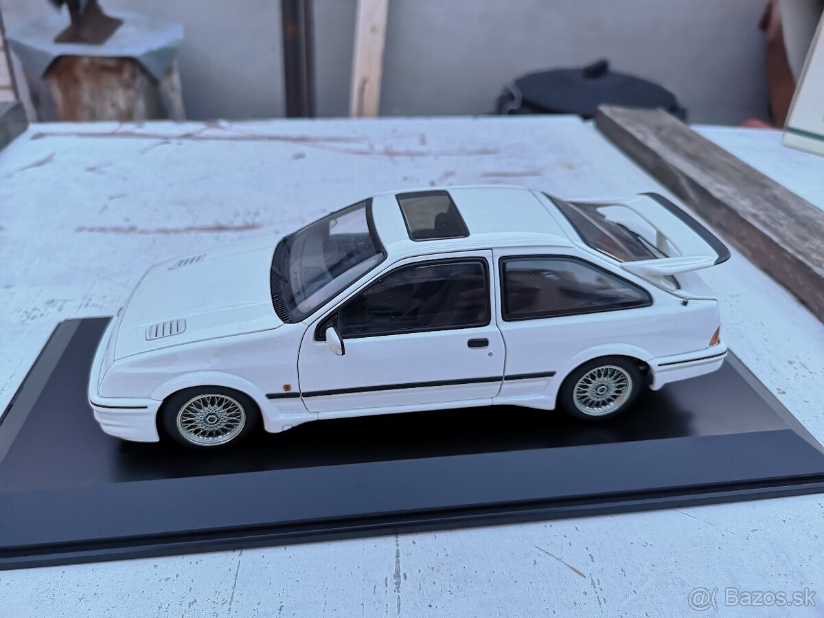 Ford Sierra Cosworth 1:18 AutoArt