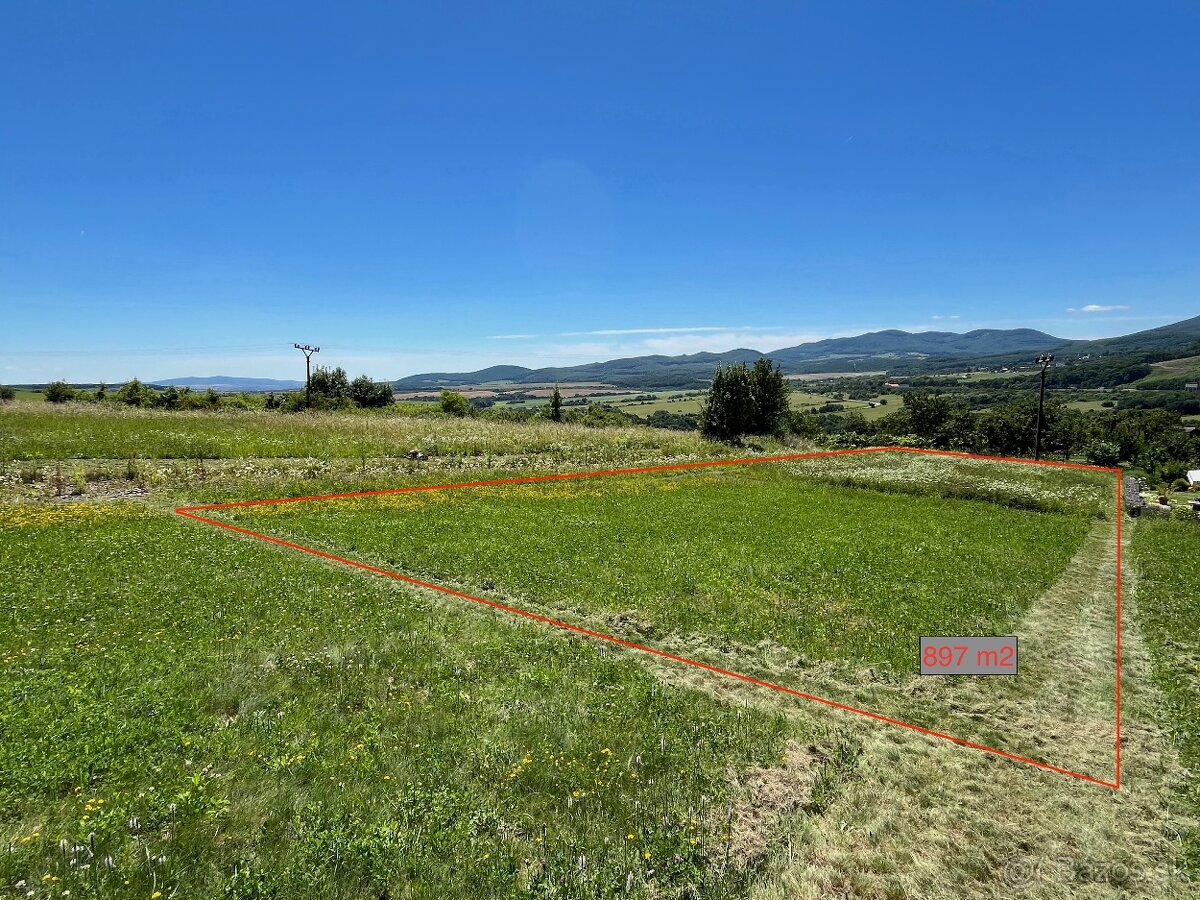 Predaj stavebného pozemku v obci Slančík - 897 m2.