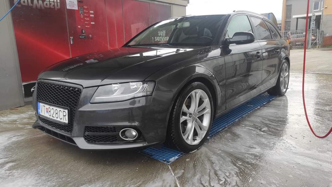 Predam audi a4b8 avant 2.0tdi manual 6st.