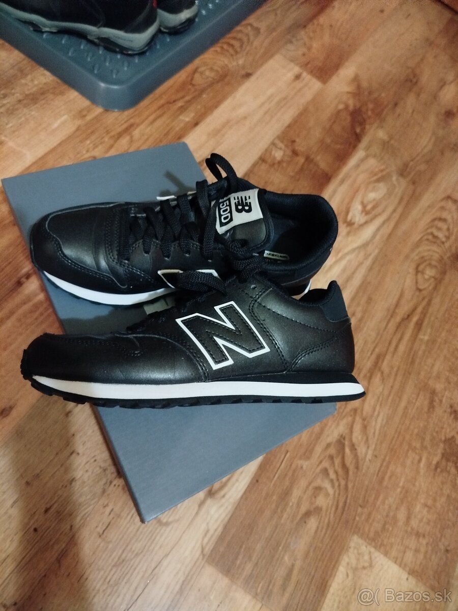 New balance botasky