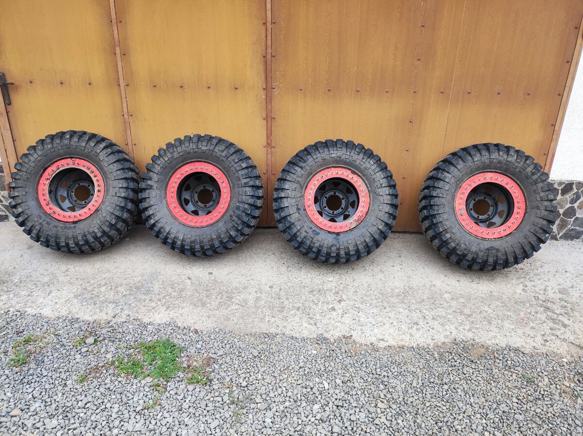 Pneu 35x12,5- R16