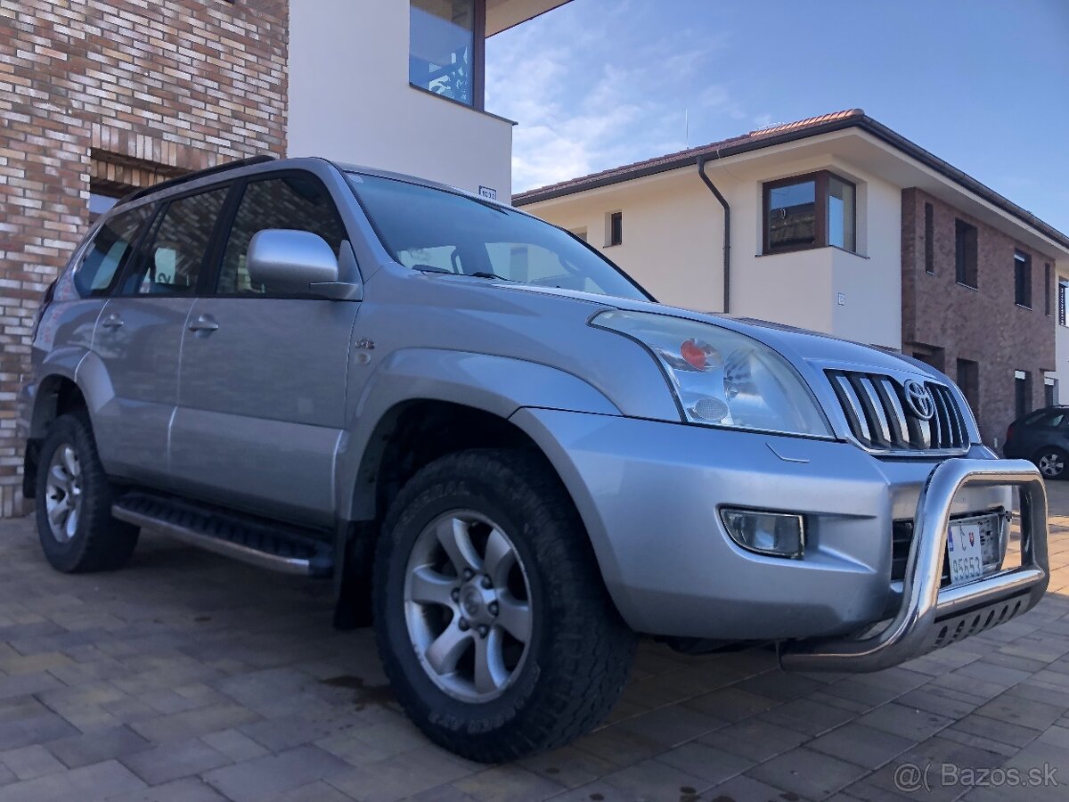 TOYOTA LANDCRUISER 4X4 + UZÁVIERKA VO FULL VYBAVE