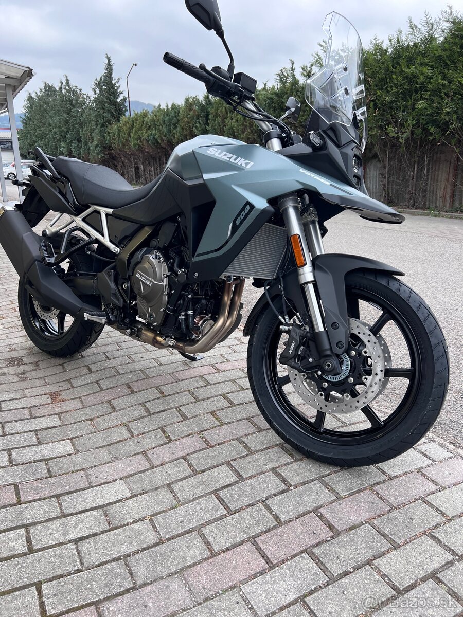 Suzuki V-STROM 800