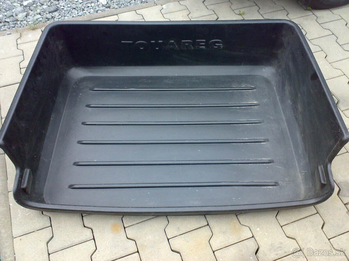 Orig.Vana do Kufru Car Box VW Touareg.