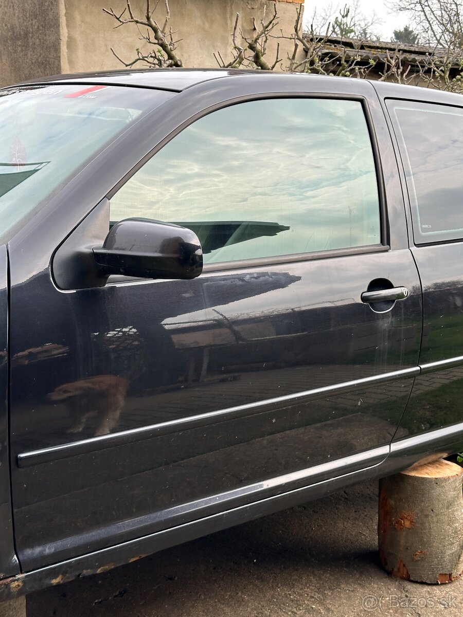 Dvere golf 4 lc9z 3 dver
