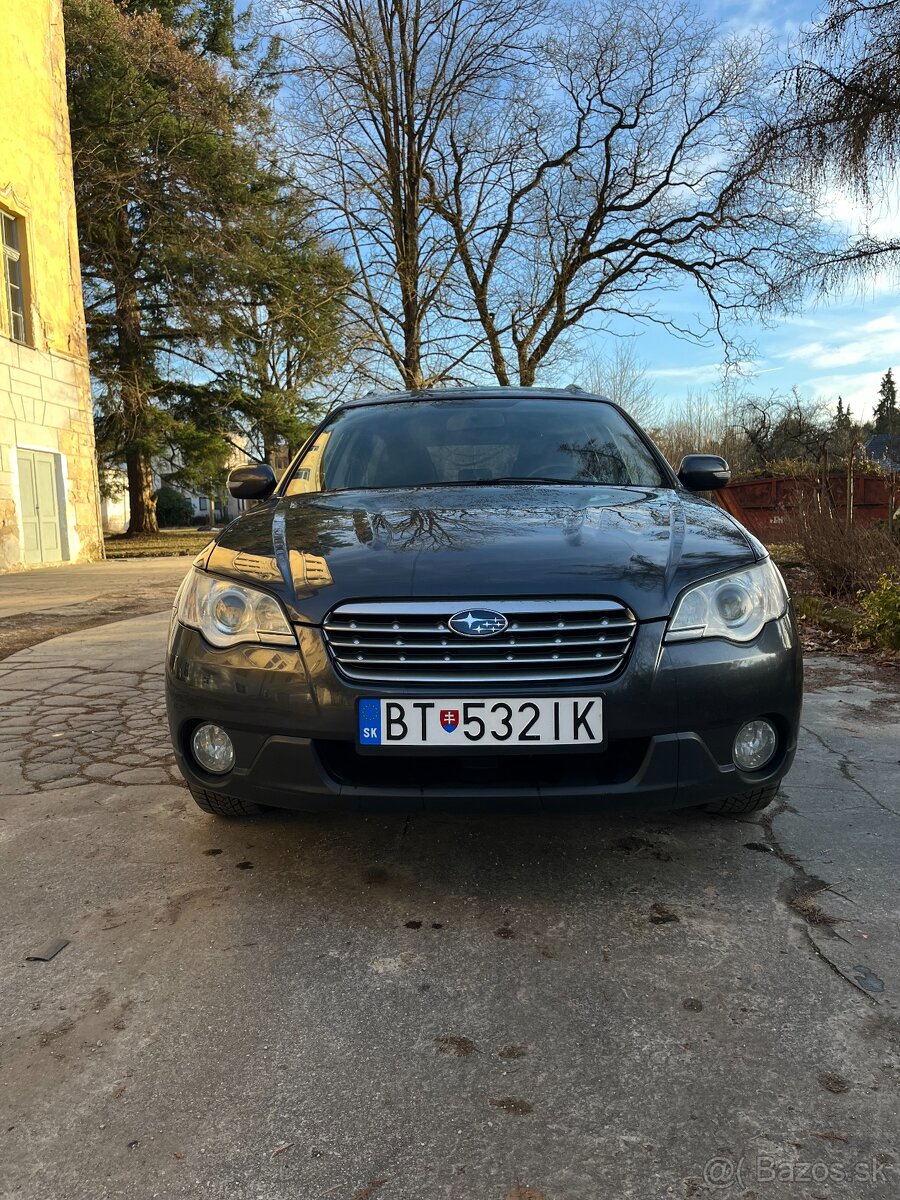 Subaru Outback 2.5i 121kw  Premium MT