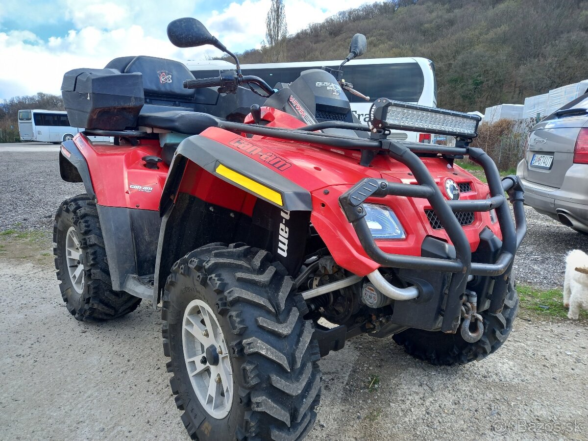 CAN AM OUTLANDER  800